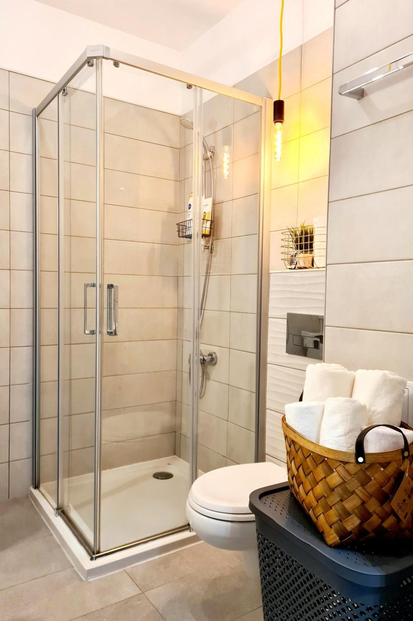 Bridge 113 - With Free Parking & Flexible Check-in, Sector 6 Bucarest